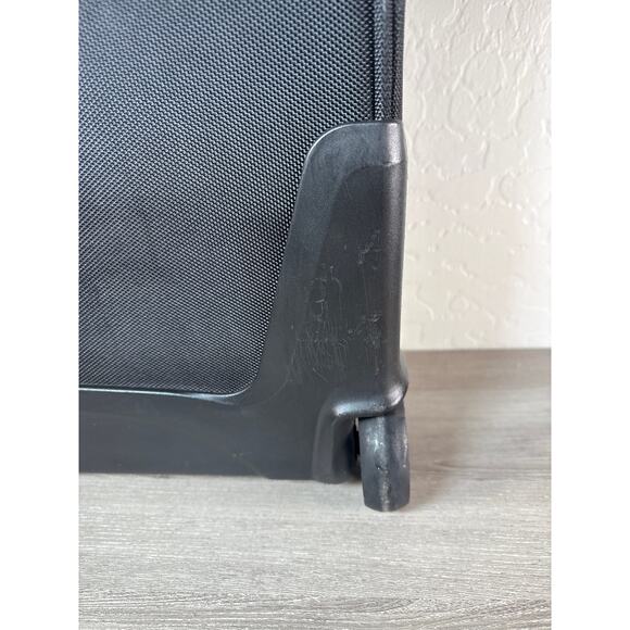 Samsonite Heritage Wheeled Business Carrying Carry-On Bag
Case for 17" Laptop - Picture 5 of 9